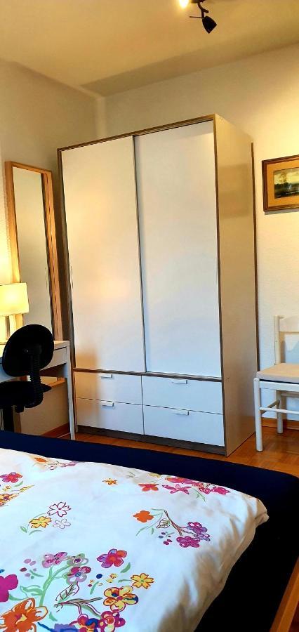 Privat Zimmer In Bad Homburg Bei Kurhaus Бад-Хомбург-фор-дер-Хёэ Экстерьер фото